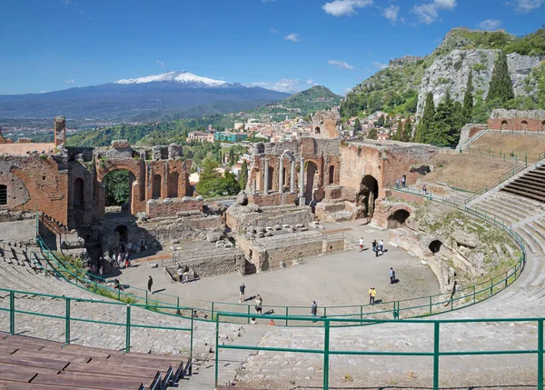 Taormina Teatro Griego Con Monte Volcán Etna Ciudad —  Fotos de Stock