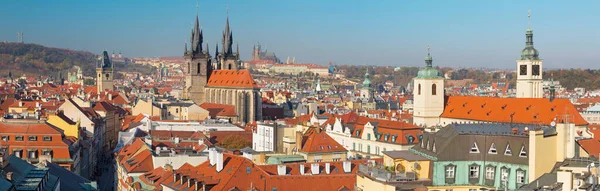 Praga Panorama Cidade Com Igreja Nossa Senhora Antes Tyn Castelo — Fotografia de Stock