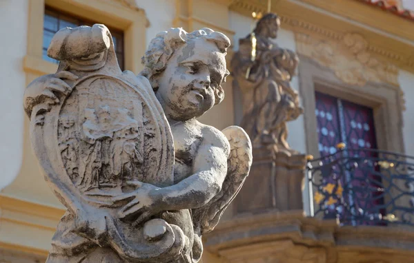 プラハ チェコ共和国 2018年10月14日 ロレート教会正面前のバロック様式の天使 キリアン イグナツ 1772年 デザイン — ストック写真
