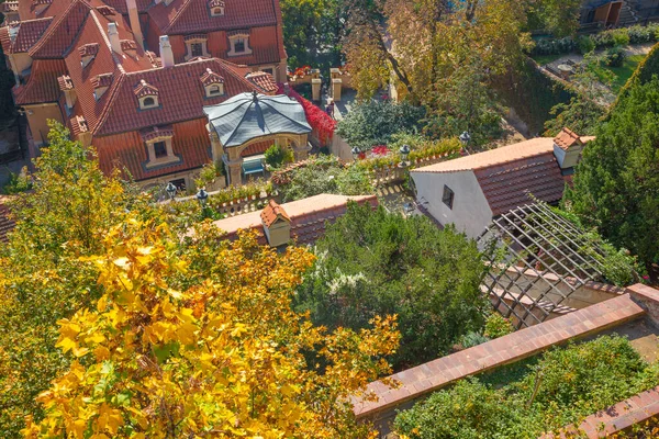 プラハ チェコ共和国 2018年10月12日 秋に城の下にあるファーステンベルスカ庭園 — ストック写真