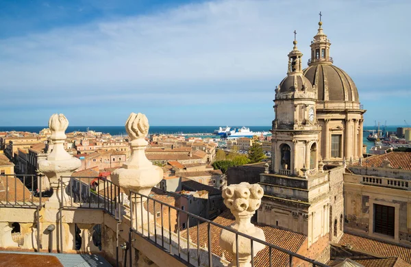 Catania Bazilika Sant Agata Přístav Pozadí — Stock fotografie