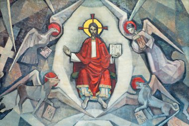 BARCELONA, SPAIN - 5 Mart 2020: Santuario Maria Auxiliadora i Sant Josep 'in 4 evangelist sembolü arasında İsa' nın modern freski Fidel Trias ve Raimon Roca (1966)).