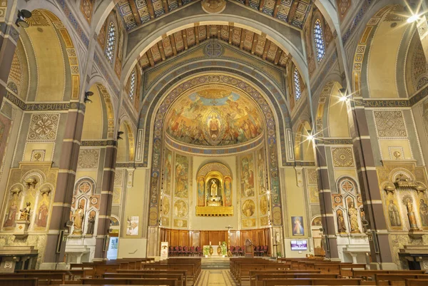 Barcelona Spain March 2020 Nave Church Parroquia Santa Teresa Infant — Stock Photo, Image