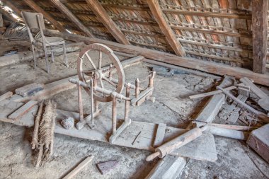 Slovakya 'daki köy evinde eski fıçı organı.