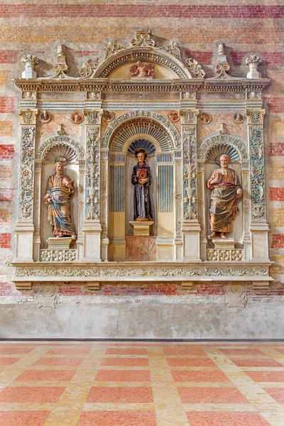 PADUA, ITALIA - 9 de septiembre de 2014: La tumba de Jacopo da Carrara por el escultor veneciano Andriolo de Santi (14. céntimo.) en la iglesia de El Eremitani (Chiesa degli Eremitani ). — Foto de Stock