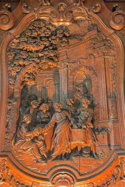 Mechelen, Belçika - 14 Haziran 2014: ferdinand wijnants st. johns kilise veya janskerk 17 tarafından gıda çarpımının mucize oyma kabartma. yüzde.