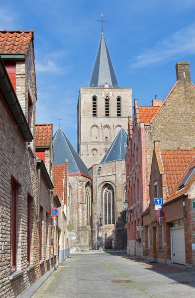 Brugge - st. giles kerk (gilliskerk) — Stockfoto