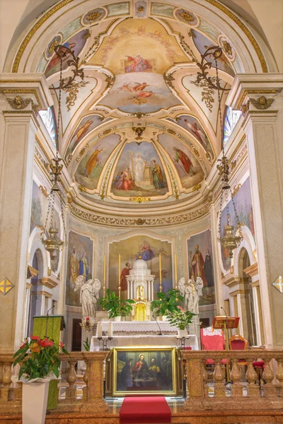 PADUA, ITALY - SEPTEMBER 10, 2014: The Presbytery of church Chiesa di San Daniele. — Stock Photo, Image
