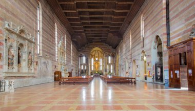 Padova, İtalya - 9 Eylül 2014: kilise chiesa degli eremitani (kilise eremites NEF).