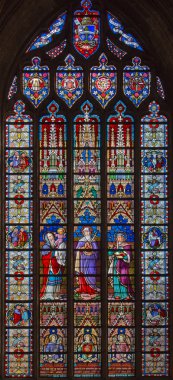 Bruges, Belçika - 12 Haziran 2014: tapınakta sunusu olarak central st. jacobs Kilisesi (jakobskerk pencere camı sahnesinde).