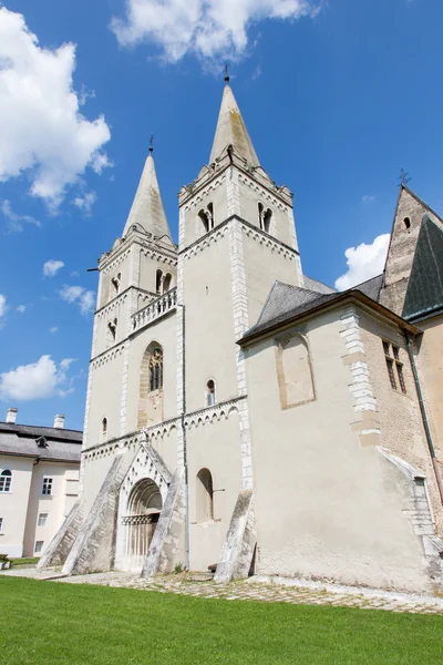 Spisska Kapitula - Saint Martins gothic cathedral from west. Unesco monument. — Stock Photo, Image