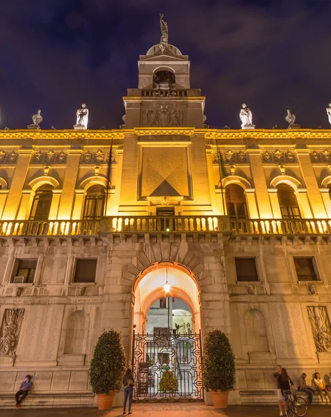 Padwa, Włochy - zm. 10 września 2014: palazzo del podesta nocą. — Zdjęcie stockowe