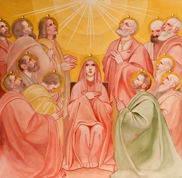 PADUA, ITALY - SEPTEMBER 9, 2014: The fresco of the Pentecost scene in church Basilica del Carmine from 1933 by Antonio Sebastiano Fasal. — Stock Photo, Image