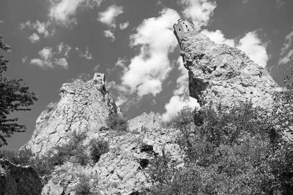 The ruins of Devin castle near Bratislava — Stock Photo, Image