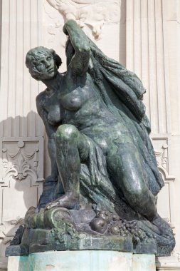 Madrid - heykel yan ölçüde, anıt Alfonso XII Buen Retiro Park mimar Jose Grases Riera tarafından yıl 1902 9 Mart 2013 yılında İspanya.