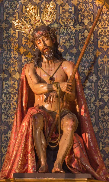 Sevilla, Spanien - 29 oktober 2014: Statyn av Jesus i bond i kyrkan Iglesia de la Anunciacion av Agustin Perea (1687) — Stockfoto