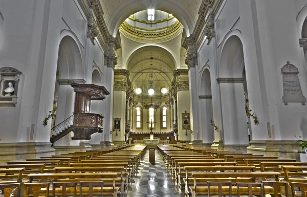 Padova, Itálie - 9 září 2014: Hlavní loď kostela Katedrála Santa Maria Assunta (Duomo) — Stock fotografie