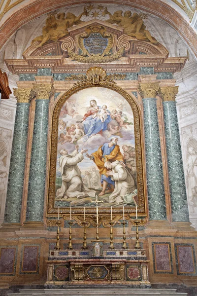 Rome - 20 maart: altaar van de Basilica di santa maria degli angeli e dei martiri op 20 maart 2012 in rome. — Stockfoto