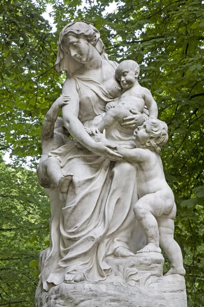 Brussel - mythologie standbeeld van koning s park — Stockfoto