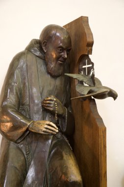 Floransa - Peder Pio heykeli