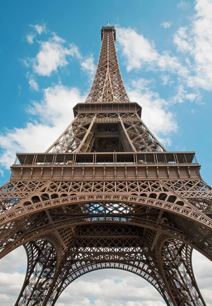 Paris - Torre Eiffel e céu — Fotografia de Stock