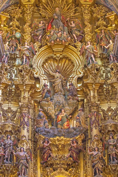 SEVILLE, ESPAGNE - 28 OCTOBRE 2014 : La partie centrale de l'autel principal (1770 - 1778) par Cayetano de Acosta dans l'église baroque d'El Salvador (Iglesia del Salvador ). — Photo