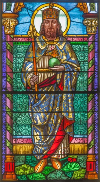 ROZNAVA, SLOVAKIA - APRIL 19, 2014: St. Stephen - king of Hungary from windowpane from 19. cent. in the cathedral of Assumption of Virgin Mary. — Stock Photo, Image