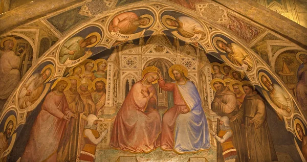 PADUA, ITALIA - 8 DE SEPTIEMBRE DE 2014: El fresco de la Coronación de la Virgen María en la Basílica del Santo o Basílica de San Antonio de Padua por Giusto de Menabuoi (1375-1376) en la capilla de las Bendiciones . —  Fotos de Stock