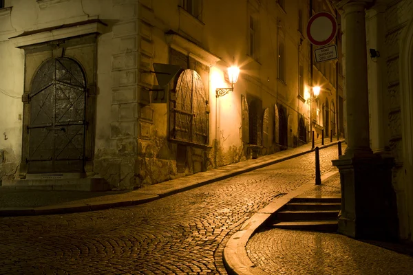 Prague - allée de nuit dans le petit quartier — Photo