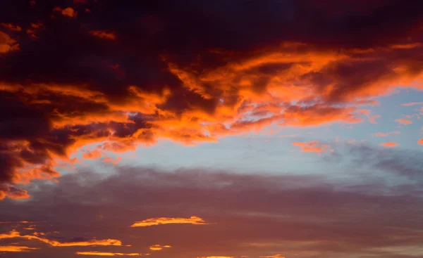 Red cloudscape by sunset — Stock Photo, Image