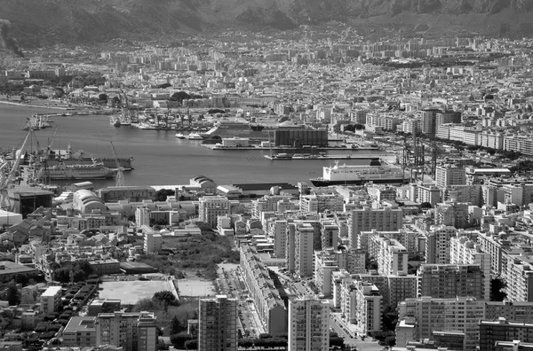 Palermo - Perspectivas sobre a cidade e o porto do Monte Pelegrino — Fotografia de Stock