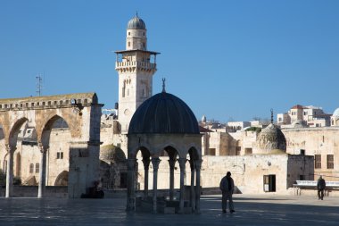 JERUSALEM, ISRAEL - 5 Mart 2015: Tapınak Dağı 'ndan sabah ışığında batıya bakış.