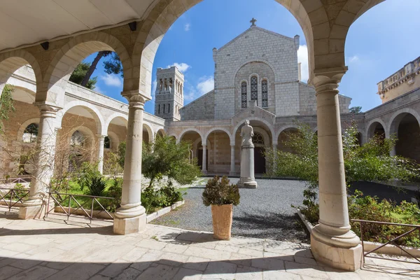 Jerusalem - st. Stephens kilise atrium — Stok fotoğraf