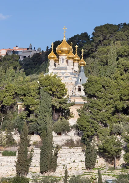 Jerusalém - A igreja ortodoxa russa de Hl. Maria Madalena no Monte das Oliveiras . — Fotografia de Stock