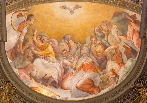 ROME, ITALY - MARCH 27, 2015: The Pentecost fresco in church Santa Maria dell Anima by Francesco Salviati from 16. cent. — Zdjęcie stockowe