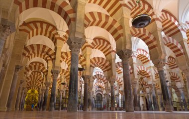 Cordoba, İspanya - 28 Mayıs 2015: Abd-Ar-Rahman Naves ben katedral içinde.