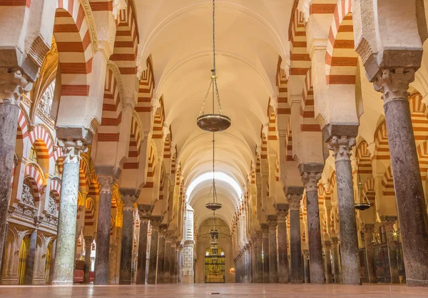コルドバ, スペイン - 2015 年 5 月 28 日: Abd Ar Rahman の身廊、大聖堂で. — ストック写真