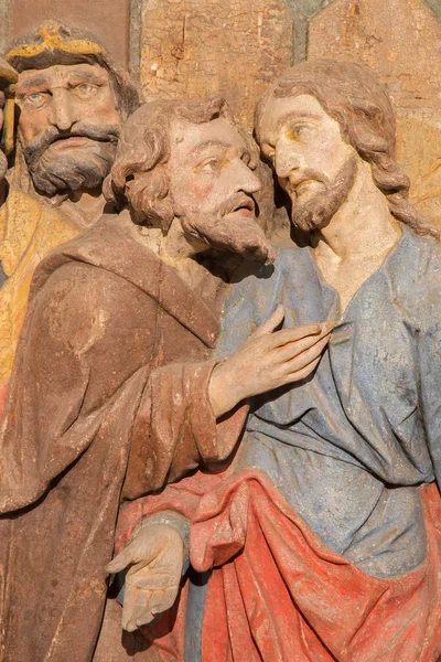 BANSKA STIAVNICA, SLOVAKIA - FEBRUARY 5, 2015: The detail of carved relief of Betrayal of Judas as the part of baroque Calvary from years 1744 - 1751. — Stock Photo, Image