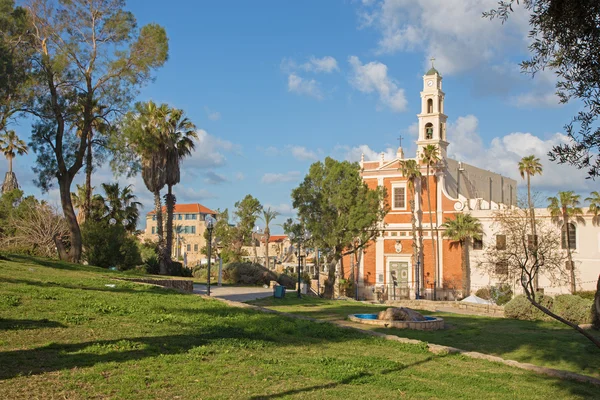 Tel Aviv, Israel - 2 mars 2015: St Peterskyrkan i gamla Jaffa i Tel Aviv — Stockfoto