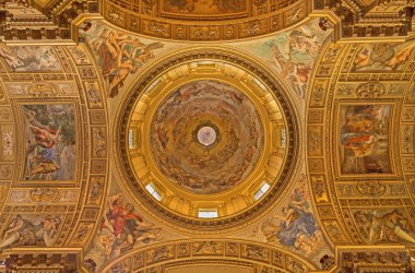 Rome, İtalya - 27 Mart 2015: Kilise Basilica di kubbe fresk Sant Andrea della Valle Giovanni Lanfranco (1621-1625) tarafından ve Carracci okul tarafından dört misyonerleri (17. yüzde.).