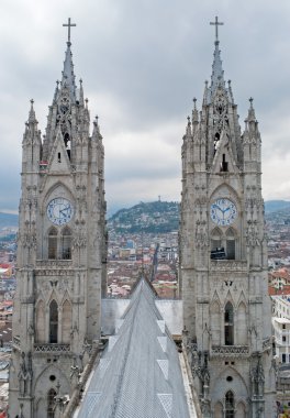 Quito - Quito Büyükşehir Katedrali Outlook'tan