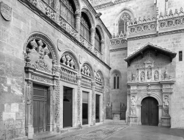 Granada - sabah ışık Capilla gerçek portal.