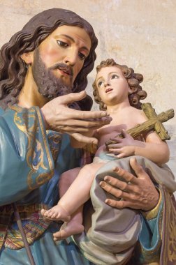 Granada, İspanya - 29 Mayıs 2015: St Joseph Basilica San Juan de Dios heykelinin oyulmuş.