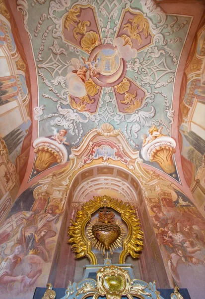 BANSKA STIAVNICA, SLOVAKIA - FEBRUARY 20, 2015: The fresco in the lower church of baroque calvary by Anton Schmidt from years 1745 in the Chapel of the Sacred heart. — Zdjęcie stockowe