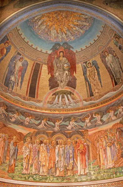 ROME, ITALY - MARCH 24, 2015: The mosaic of young Jesus Christ the Pentokrator and saints by Edward Burne-Jones (1833 - 1898) in main apse of anglicans church Chiesa di San Paolo dentro le Mura. — Stock Photo, Image