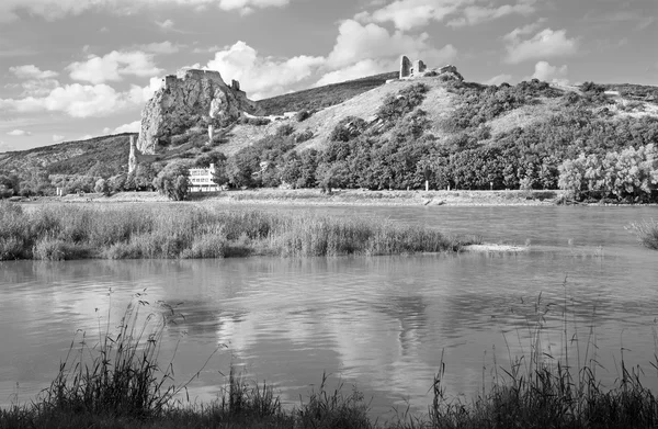 The ruins of Devin castle near Bratislava over the Danube river. — Stock Photo, Image