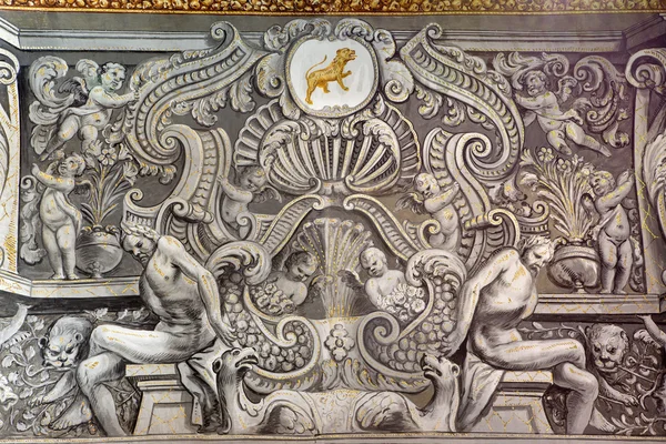 GRANADA, ESPAÑA - 29 DE MAYO DE 2015: El fresco barroco en nave de iglesia Monasterio de San Jerónimo por Juan de Medina a partir del 18.céntimo . —  Fotos de Stock