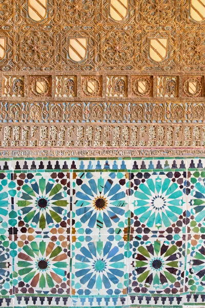 CORDOBA, SPAIN - MAY 26, 2015: The detail of mudejar stucco and tiling in Capilla San Bartolome chapel. — Stock Photo, Image