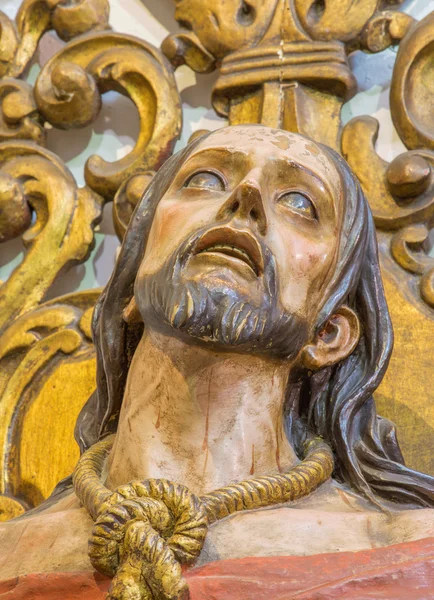 CORDOBA, SPAIN - MAY 26, 2015: The carved bust of Christ in the bond in Church Eremita de Nuestra Senora del Socorro on side altar by unknown artist of 18. cent. — 图库照片
