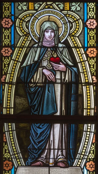 BANSKA STIAVNICA, SLOVAQUIE - 5 FÉVRIER 2015 : La Sainte Thérèse de Lisieux sur la vitre de l "église St. Elizabeth à partir de 19. cent. — Photo
